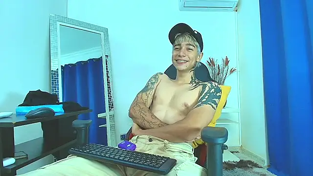 Zacktk7 online show from February 21, 2025, 11:32 pm