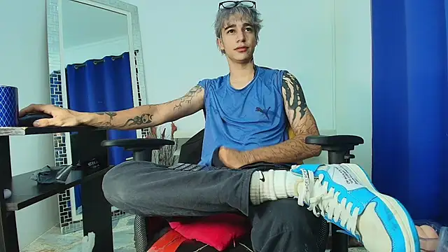 Zacktk7 online show from March 6, 2025, 6:05 pm