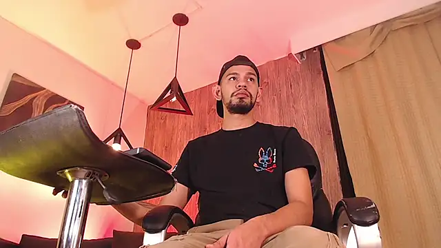 Snapshot of Bedobigcock chatting on February 16, 2025, 12:08 am Bedobigcock online show from February 16, 2025, 12:08 am