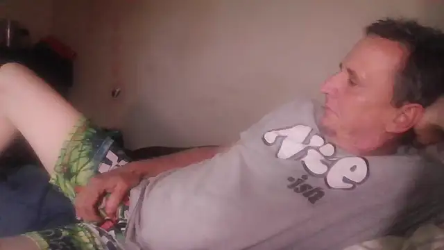 Snapshot of George48 chatting on November 27, 2025, 7:53 am George48 online show from November 27, 2025, 7:53 am