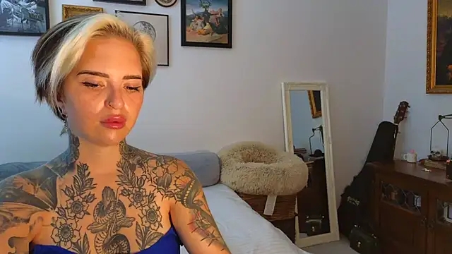 Alexandersonxo online show from June 28, 2026, 8:42 am
