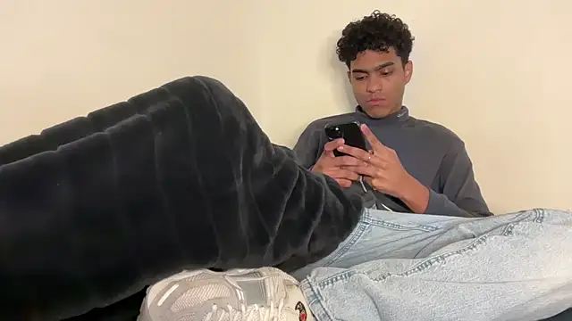 Ryan-hot online show from December 3, 2025, 10:09 pm