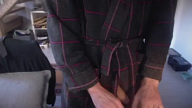 contemptumundi888 online show from December 14, 2025, 12:55 pm