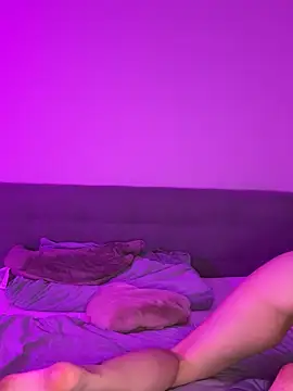 lunawolf21 online show from January 18, 2025, 6:21 pm