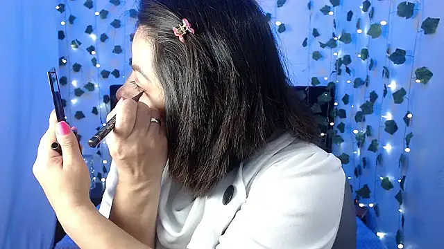 Snapshot of daphne_29 chatting on December 20, 2024, 1:54 pm daphne 29 online show from December 20, 2024, 1:54 pm