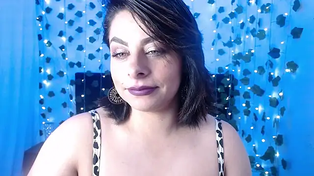 Snapshot of daphne_29 chatting on December 31, 2024, 1:19 pm daphne 29 online show from December 31, 2024, 1:19 pm