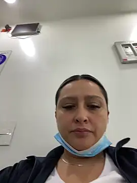 Snapshot of Keittly_ chatting on November 27, 2025, 6:19 pm Keittly online show from November 27, 2025, 6:19 pm