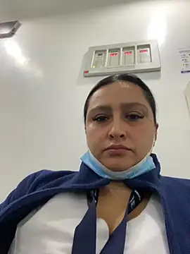 Snapshot of Keittly_ chatting on November 18, 2025, 6:44 pm Keittly online show from November 18, 2025, 6:44 pm