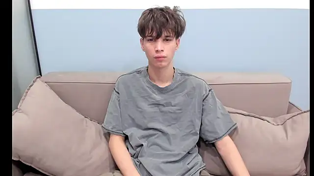 Im Shine Guy online show from October 13, 2025, 2:35 am