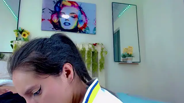 Sharon et Khloe12 online show from January 23, 2025, 8:36 am