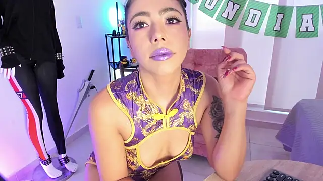 AndreaVelasco online show from June 14, 2026, 4:52 pm