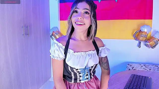 AndreaVelasco online show from October 1, 2025, 7:07 pm