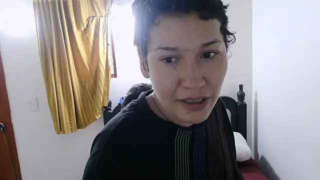 Snapshot of luxandracon23 chatting on February 27, 2026, 4:18 pm luxandracon23 online show from February 27, 2026, 4:18 pm