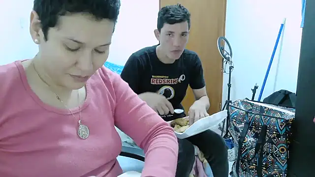 Snapshot of luxandracon23 chatting on January 31, 2026, 7:12 pm luxandracon23 online show from January 31, 2026, 7:12 pm