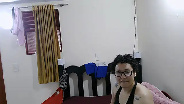 luxandracon23 online show from May 15, 2026, 5:55 pm