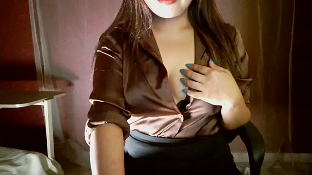 deslisexpriya online show from March 17, 2026, 10:57 pm