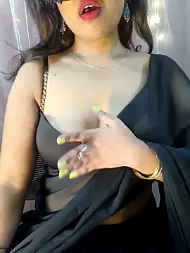 Snapshot of deslisexpriya chatting on October 28, 2025, 6:56 am deslisexpriya online show from October 28, 2025, 6:56 am