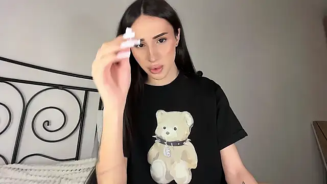 Snapshot of Kim_Oberlin_ chatting on April 2, 2026, 12:23 pm Kim Oberlin online show from April 2, 2026, 12:23 pm