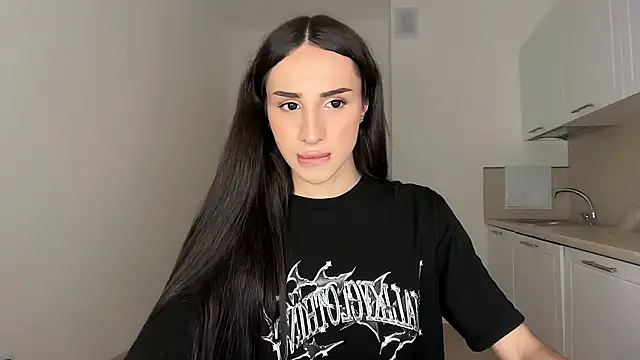 Snapshot of Kim_Oberlin_ chatting on April 3, 2026, 7:42 pm Kim Oberlin online show from April 3, 2026, 7:42 pm