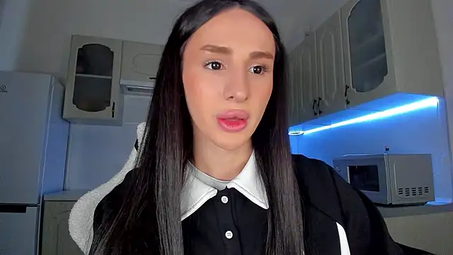 Kim Oberlin  online show from February 5, 2026, 1:07 pm