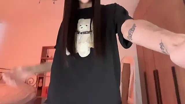 Snapshot of Kim_Oberlin_ chatting on April 10, 2026, 4:14 pm Kim Oberlin online show from April 10, 2026, 4:14 pm