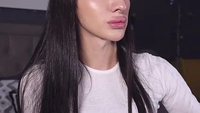 Kim Oberlin  online show from September 20, 2025, 11:26 am