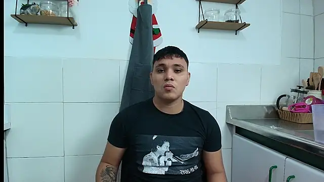 Snapshot of couple_lovelyds chatting on January 14, 2026, 8:34 pm couple lovelyds online show from January 14, 2026, 8:34 pm