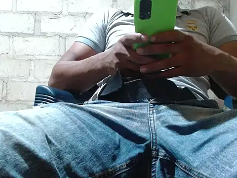 fernandez latinblackk online show from October 26, 2025, 1:50 am