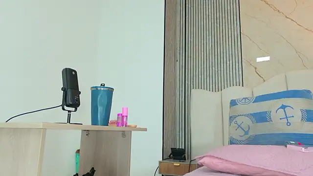 Sofia martiin online show from March 23, 2026, 3:06 am