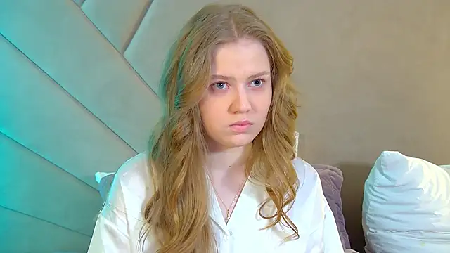 SelinSwarovski online show from April 3, 2026, 4:24 pm