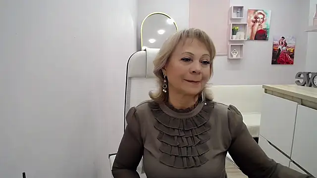 Snapshot of Milla_Cutie18 chatting on February 17, 2026, 5:05 am Milla Cutie18 online show from February 17, 2026, 5:05 am