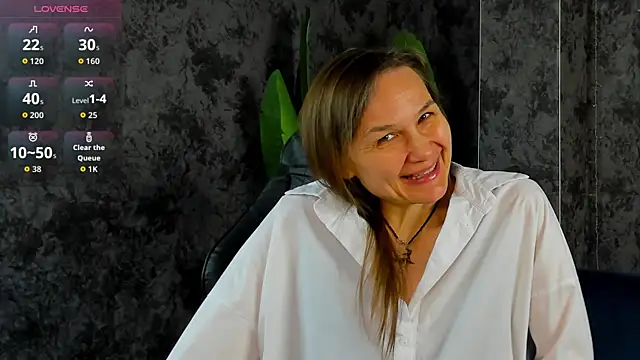 Lillian White online show from May 16, 2026, 12:53 am