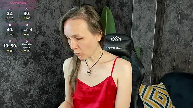 Lillian White online show from May 12, 2026, 1:02 am