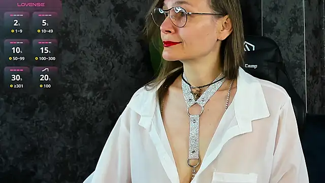 Lillian White online show from May 19, 2026, 12:59 am