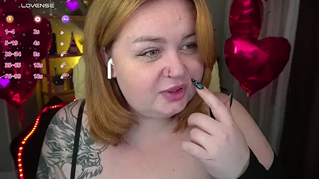 Snapshot of ZaraReignn chatting on February 21, 2025, 9:11 pm ZaraReignn online show from February 21, 2025, 9:11 pm