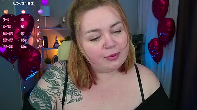 Snapshot of ZaraReignn chatting on February 19, 2025, 9:03 pm ZaraReignn online show from February 19, 2025, 9:03 pm