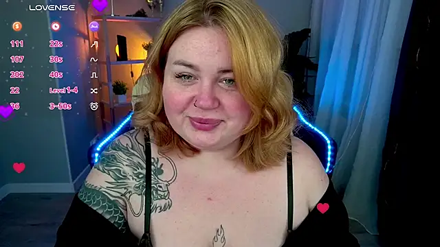 Snapshot of ZaraReignn chatting on February 11, 2025, 9:35 pm ZaraReignn online show from February 11, 2025, 9:35 pm