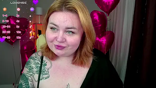 Snapshot of ZaraReignn chatting on February 14, 2025, 9:10 pm ZaraReignn online show from February 14, 2025, 9:10 pm