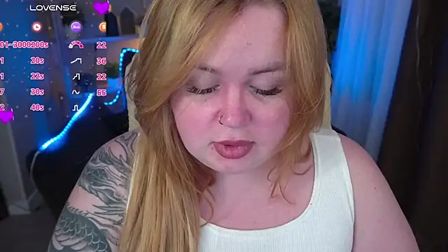 Snapshot of ZaraReignn chatting on March 12, 2025, 12:09 am ZaraReignn online show from March 12, 2025, 12:09 am