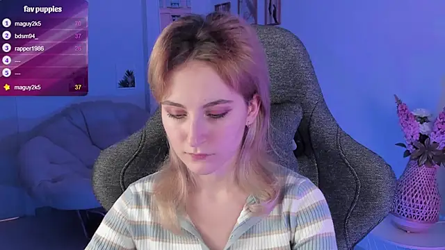 LuxRayi online show from February 25, 2025, 6:01 pm