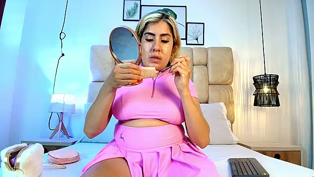 AdharaSmithh online show from November 15, 2025, 7:29 pm