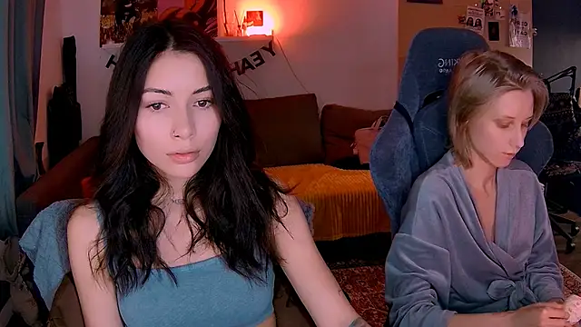 Snapshot of KatiKate chatting on November 15, 2025, 5:50 pm KatiKate online show from November 15, 2025, 5:50 pm