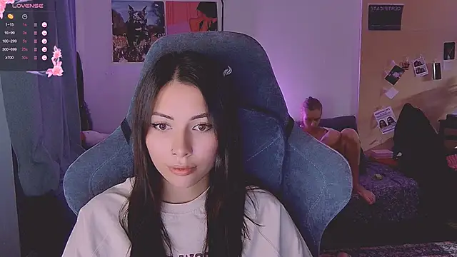 Snapshot of KatiKate chatting on October 16, 2025, 5:54 pm KatiKate online show from October 16, 2025, 5:54 pm