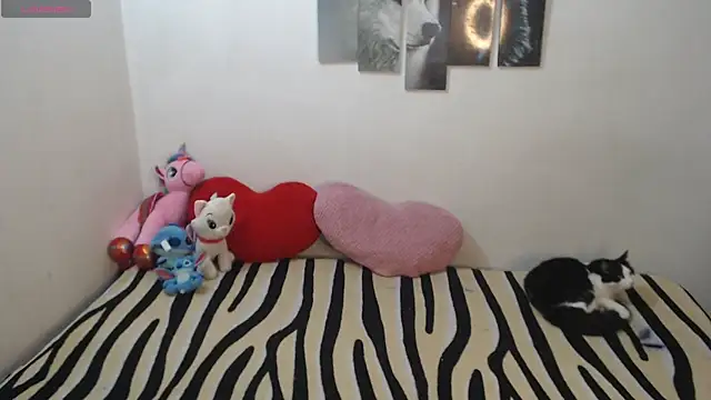 Snapshot of Pocahontas_Princess_ chatting on September 30, 2025, 2:56 pm Pocahontas Princess online show from September 30, 2025, 2:56 pm