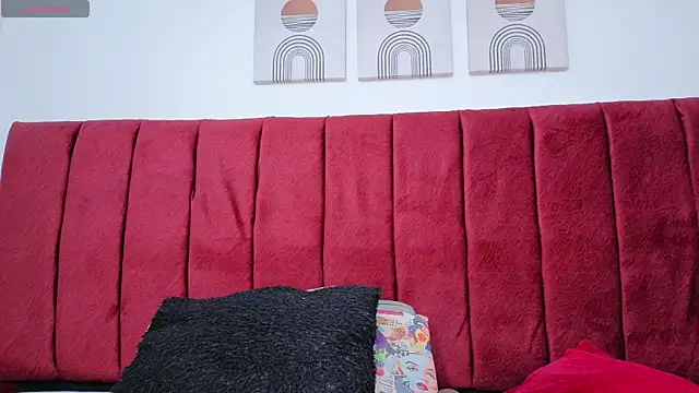 selena castillo online show from December 22, 2025, 12:27 pm