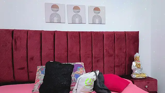 selena castillo online show from October 7, 2025, 11:33 am