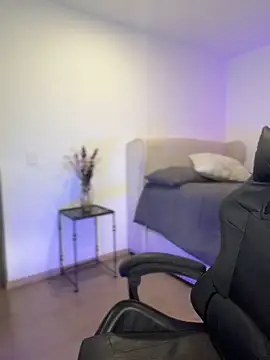 SophieRaily  online show from March 6, 2026, 8:48 pm