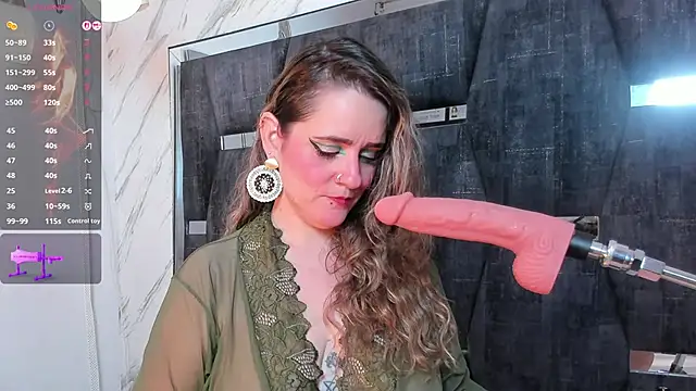 GinnaGrace online show from October 4, 2025, 1:34 pm