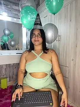 Violetrousse online show from February 18, 2026, 11:01 pm