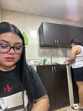 alissonfernandez  online show from September 11, 2025, 8:53 pm